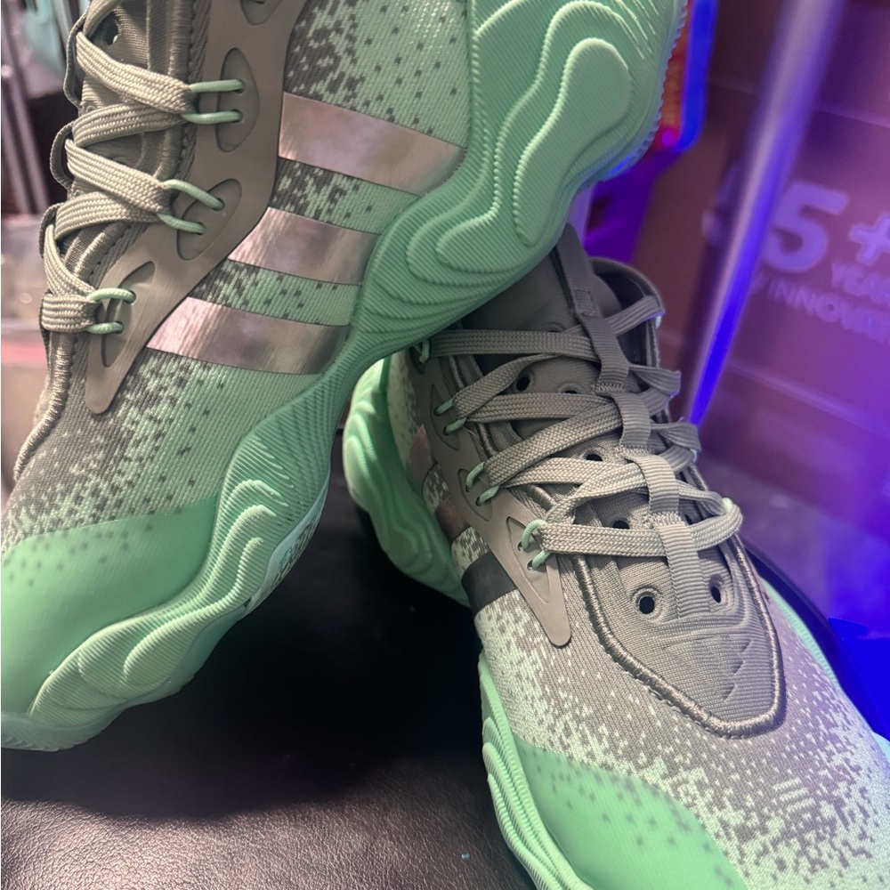 adidas Women's Shoes in Mint Green and Gray